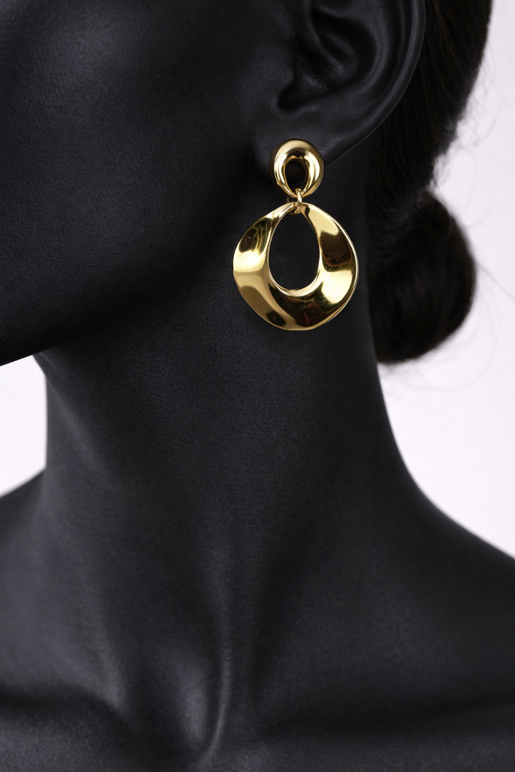 Elegant Gold Drop Earrings