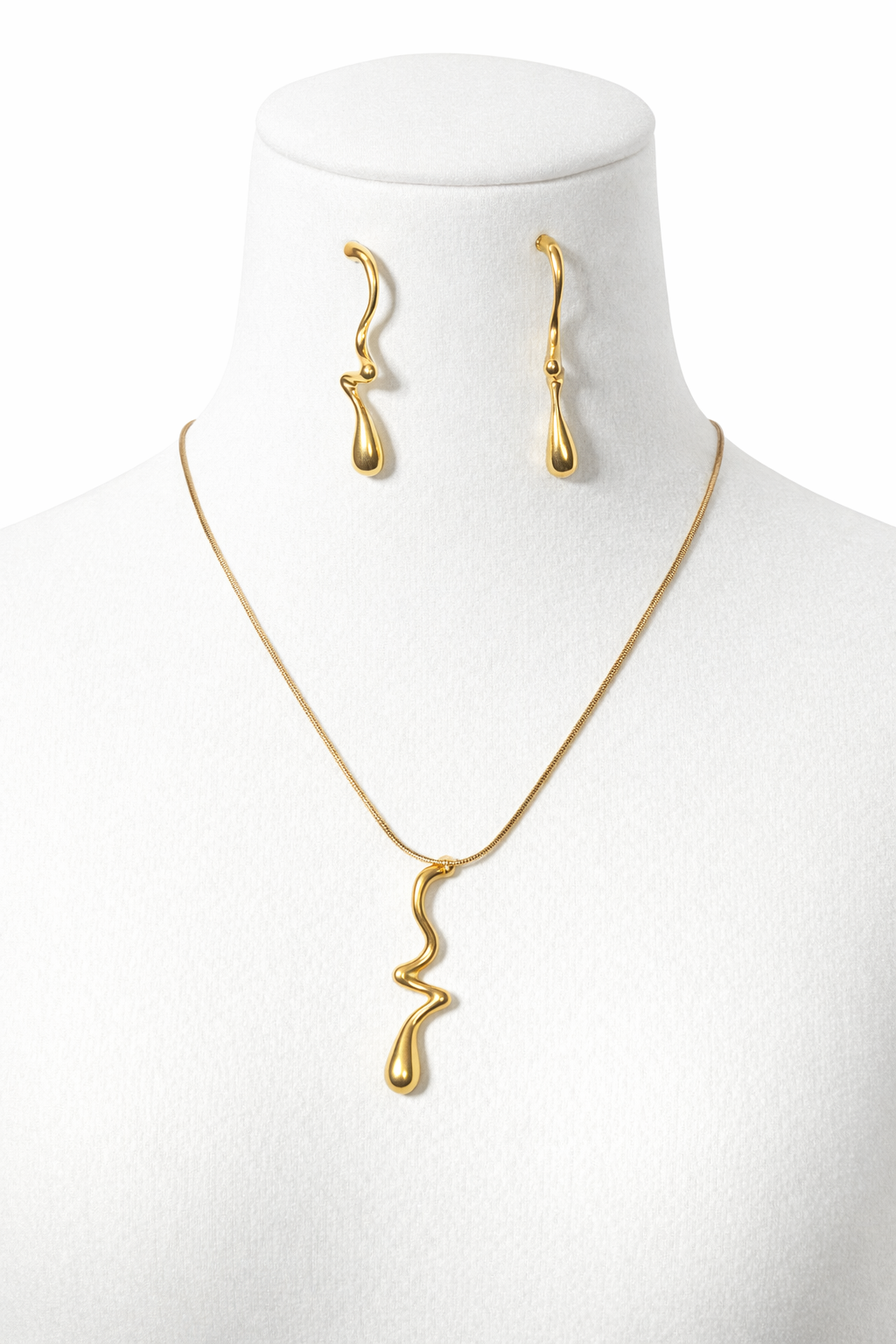 Gold Wavy Jewelry Set – Stainless Steel Necklace & Earrings